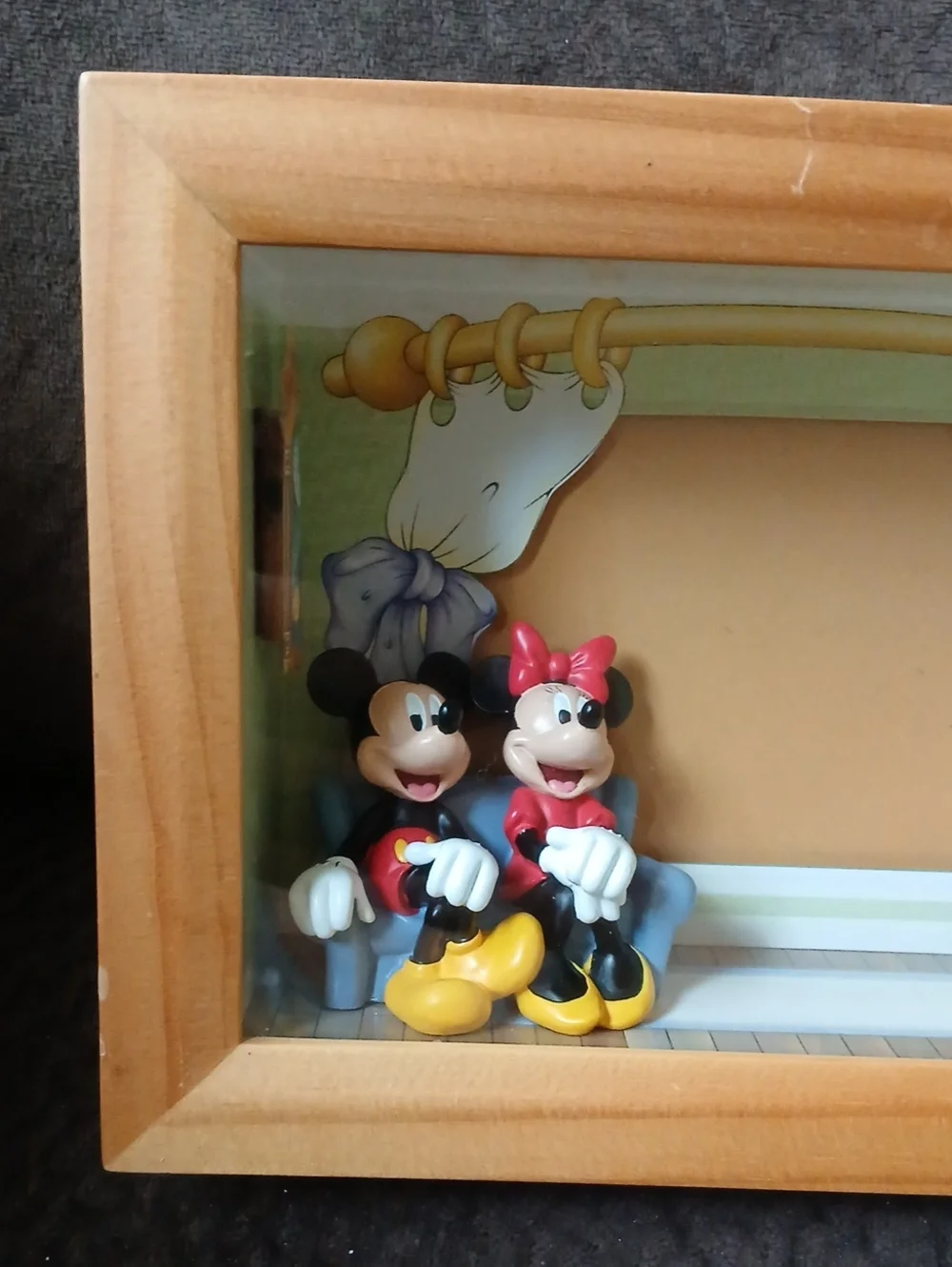 Disney Parks 3D Mickey & Minnie Shadow Box Frame And Photo Holder